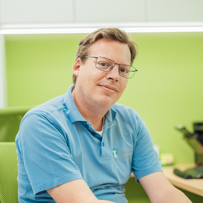 Dr. Thomas Nepraunik